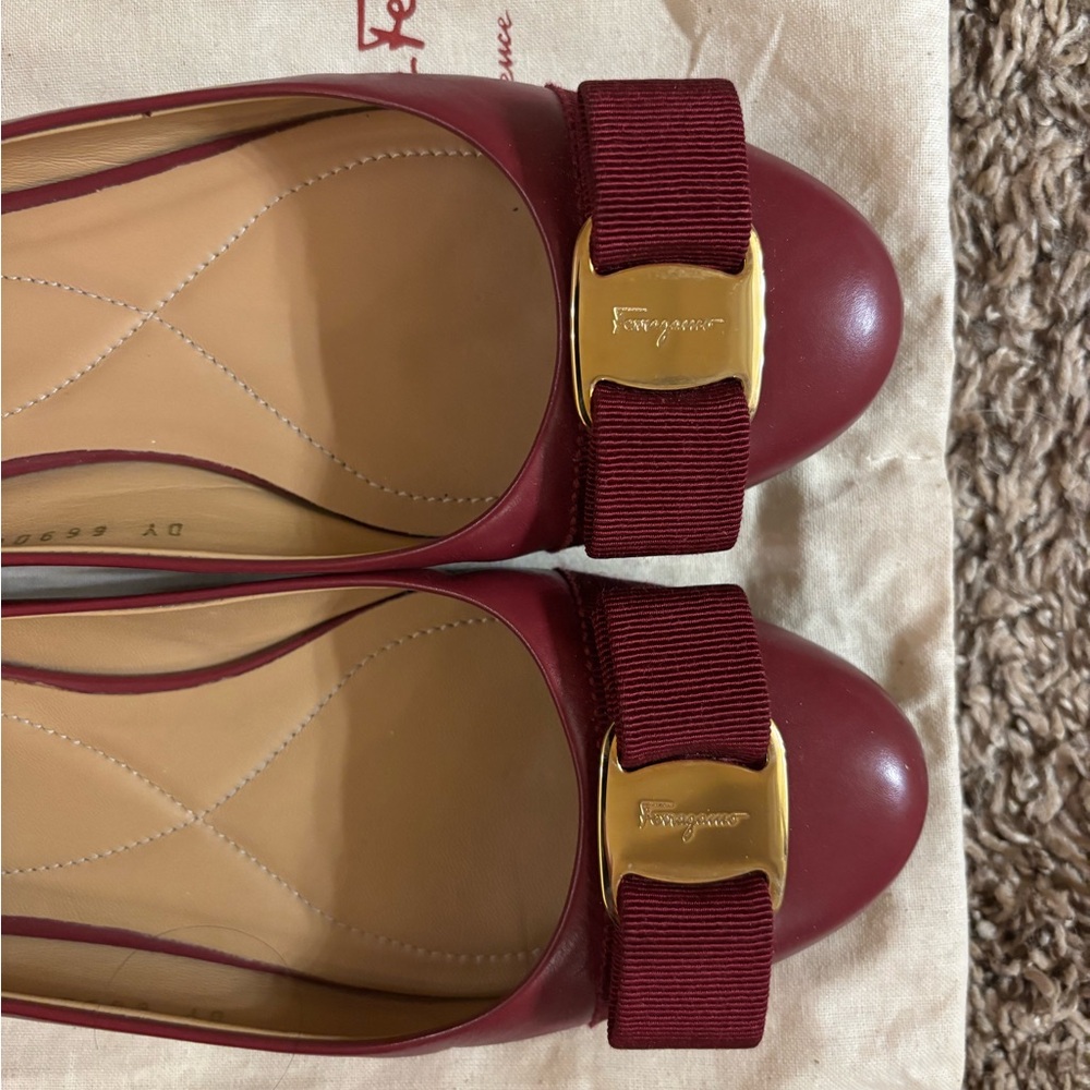 Like-new FERRAGAMO Varina Ballet Flats - Picture 4 of 14